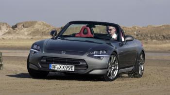 Honda S2000:     roadster