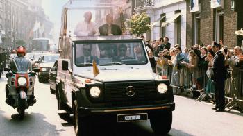  Mercedes G-Class     40!