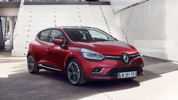  5 Renault Clio  