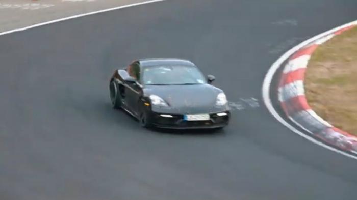 «Βόλτες» στο Ring η 718 Cayman T (+vid)