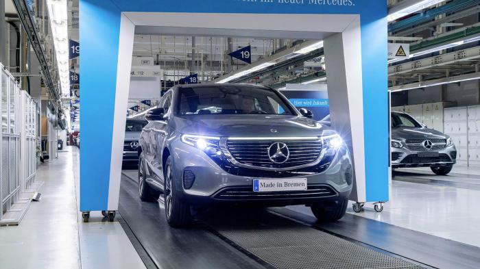 Στην παραγωγή η νέα Mercedes EQC (+vid)