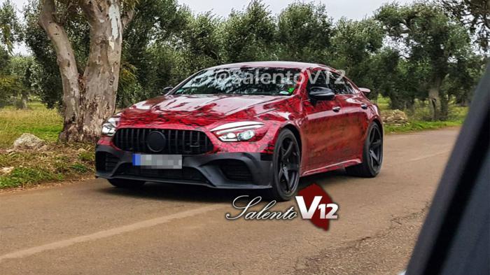 Η Mercedes-AMG GT sedan στα κόκκινα