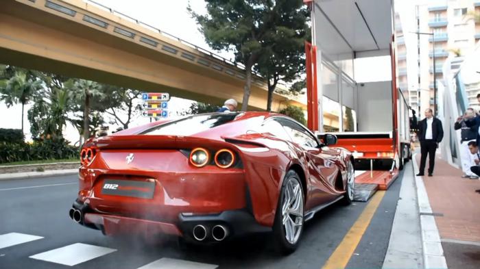 Boλτάρει στο Moνακό η Ferrari 812 Superfast