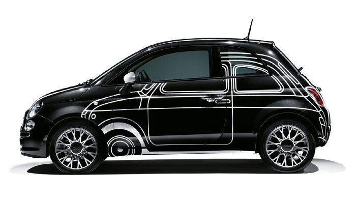 Προεξάρχον χαρακτηριστικό του μαύρου Fiat 500 Ron Arad Edition είναι λευκή απεικόνιση της σιλουέτας του Fiat 500 του 1957 τις δύο του πλευρές.