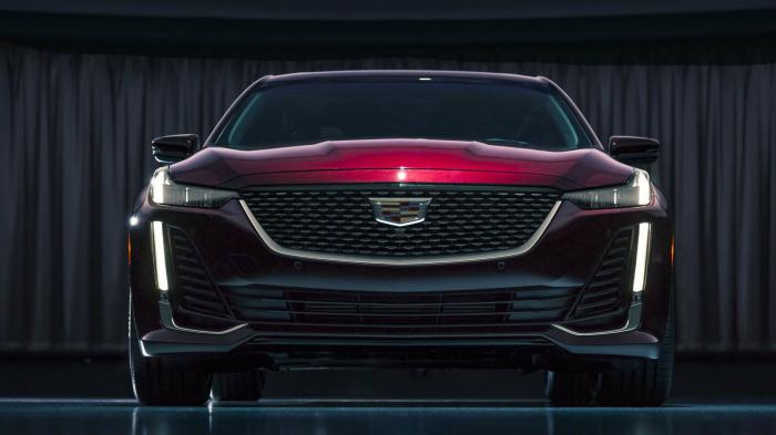 Πρώτες εικόνες της νέας Cadillac CT5