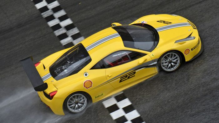 Η νέα Ferrari 458 Challenge Evoluzione άρχισε να… σπινιάρει