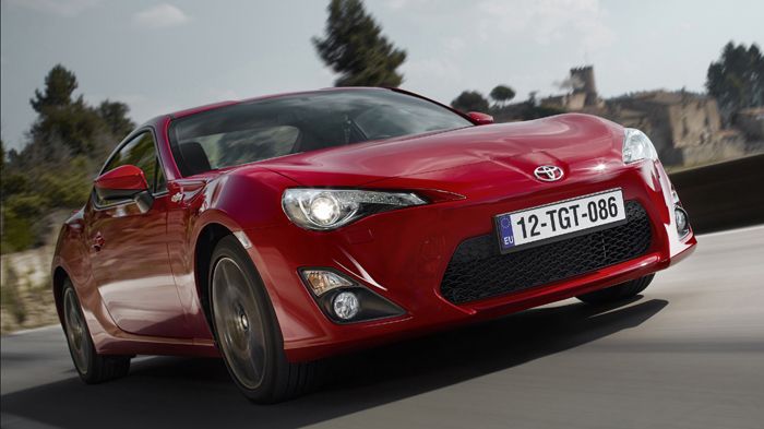 Η «οικογένεια» του πρόσφατα ανανεωμένου Toyota GT86, σε ένα χρόνο περίπου θα διαθέτει -εκτός από coupe- sedan και cabrio έκδοση.