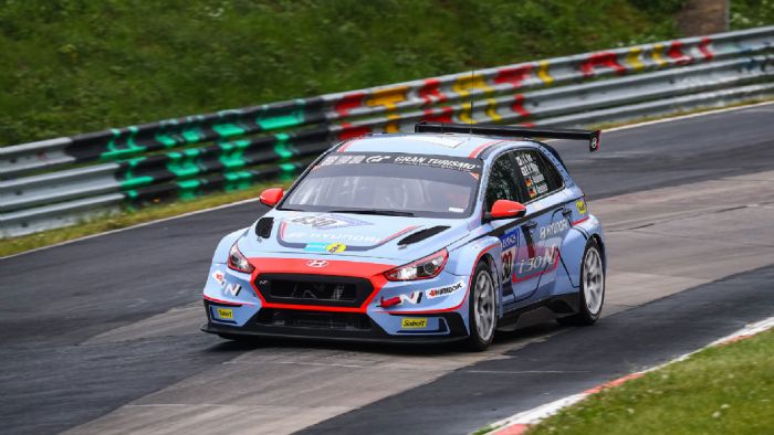 Τα αυτοκίνητα της Hyundai Motorsport ολοκλήρωσαν τον αγώνα κατακτώντας τη δεύτερη και τέταρτη θέση στην κατηγορία σε έναν αγώνα που τελείωσε σε εξαιρετικά δύσκολες καιρικές συνθήκες.