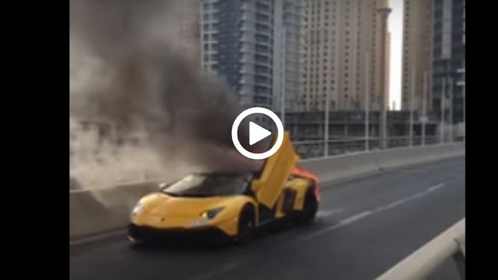 Lamborghini Aventador καίγεται (+video)