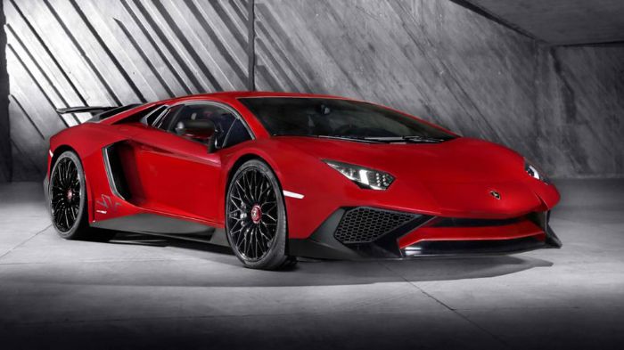 Με 750 ίππους η νέα Lamborghini Aventador Superveloce