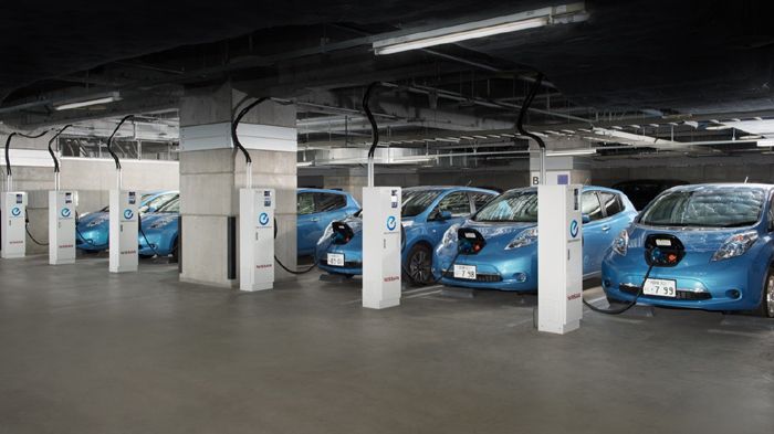 Το Nissan Leaf «ηλεκτροδοτεί» κτήριο…