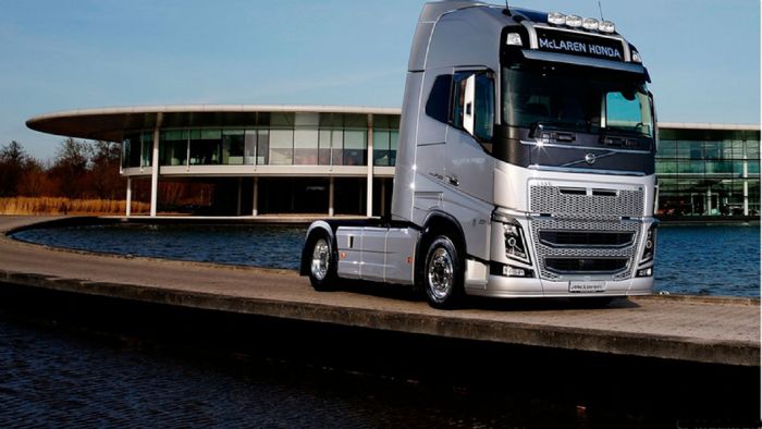 McLaren-Honda με Volvo Trucks