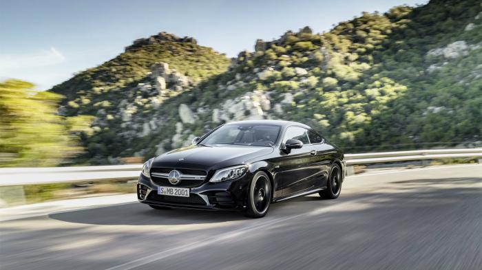 Ανανεωμένη C-Class coupe και cabrio