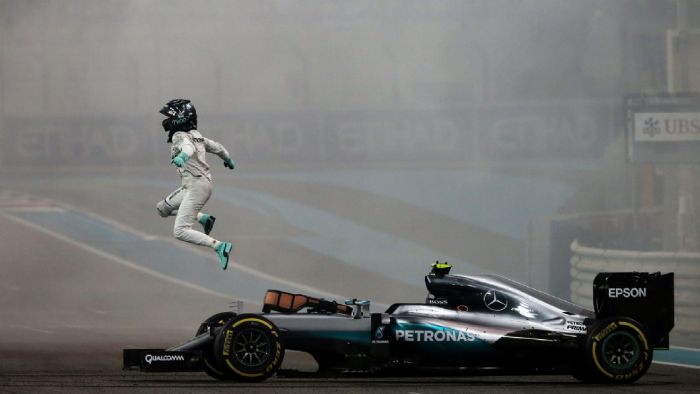 «Καρφιά» Lauda σε Rosberg