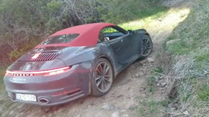 Ηλικιωμένος κάνει off-road με Porsche (+vid) 