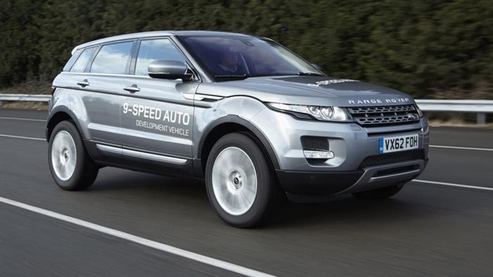 Το ανανεωμένο Range Rover Evoque θα φέρει ένα νέο 9τάχυτο αυτόματο κιβώτιο, το οποίο υπόσχεται 11,4% χαμηλότερη κατανάλωση και 9,5% μικρότερες εκπομπές ρύπων.