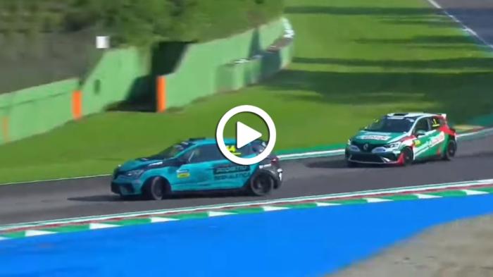 Video: Renault Clio στρίβει με τα μπούνια σε δύο απανωτές δεξιές