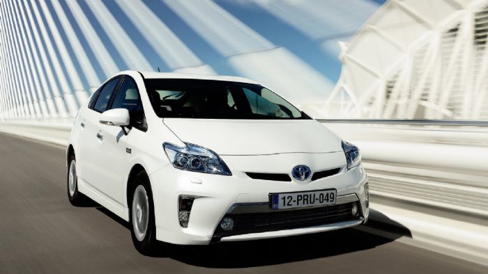 To 2016 το νέο Toyota Prius Plug-In Hybrid