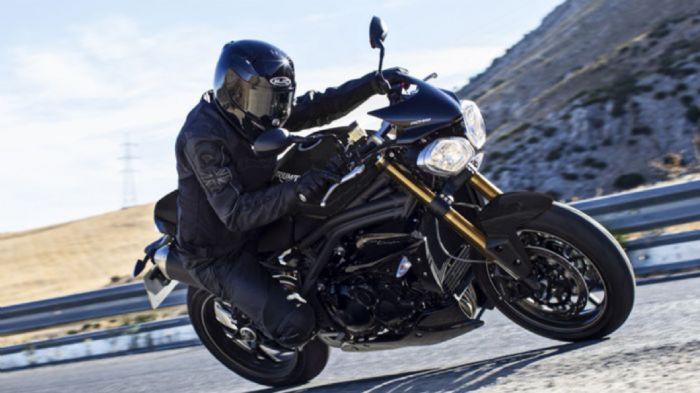 Triumph Speed Triple: Γίνεται 21 και το γιορτάζει