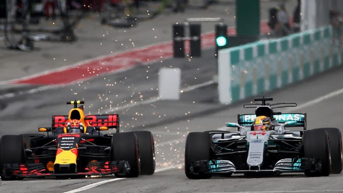 O Max Verstappen πήρε στο Grand Prix της Μαλαισίας τη δεύτερη νίκη στην ως τώρα καριέρα του στην Formula One, με τον πιλότο της Red Bull να κλείνει εχθές μόλις τα 20 χρόνια του…