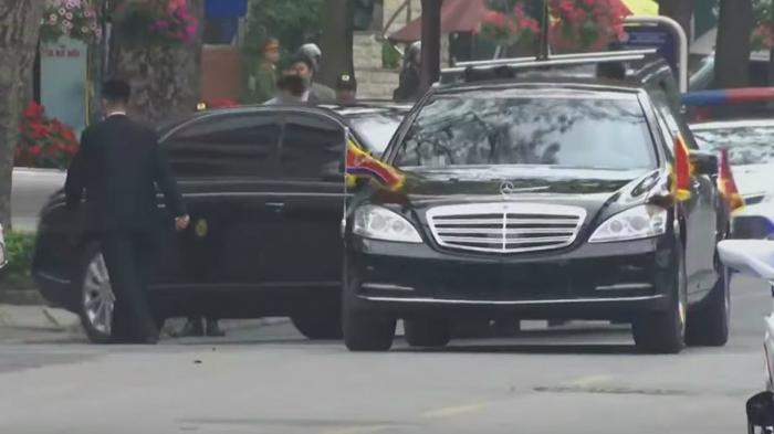 Έτσι πήρε τις Mercedes o Kim Jong-un (+vid)