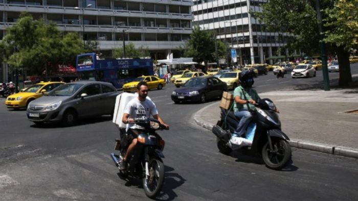 Mε δίπλωμα αυτοκινήτου η οδήγηση μοτοσυκλέτας