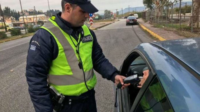 Έλεγχοι Τροχαίας: Πιωμένος ένας στους 10 οδηγούς (+vid)