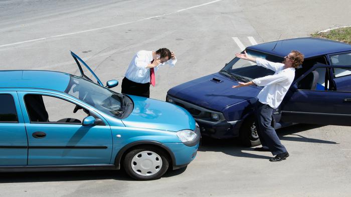 Τράκαρες; Τι πρέπει να κάνεις και τι όχι!