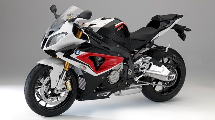 Το υπάρχον S 1000 RR (φωτό) θα γίνει ακόμη καλύτερο σε δρόμο, πίστα αλλά και καθημερινή χρήση.