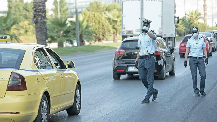 Αλαλούμ με τις μάσκες στα Ι.Χ. - «Βροχή» τα πρόστιμα 