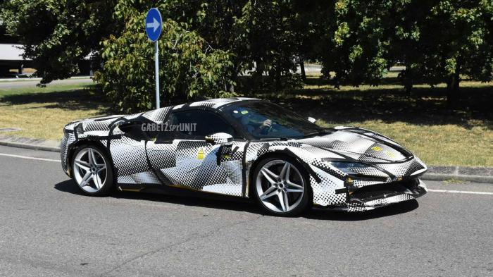 Στις 12/11 το ντεμπούτο της Ferrari SF90 Stradale Spider