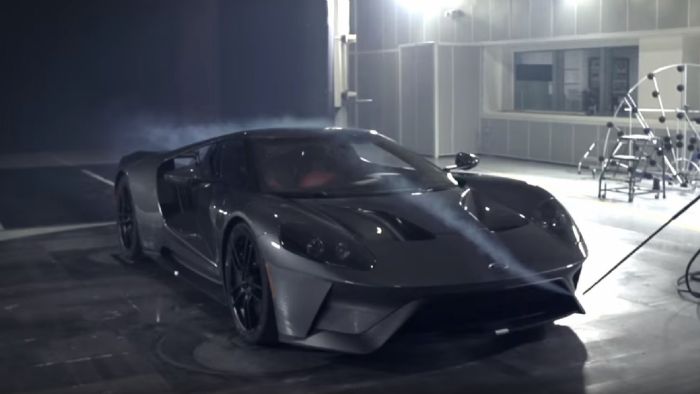 Ford GT σε τούνελ αέρα +vid