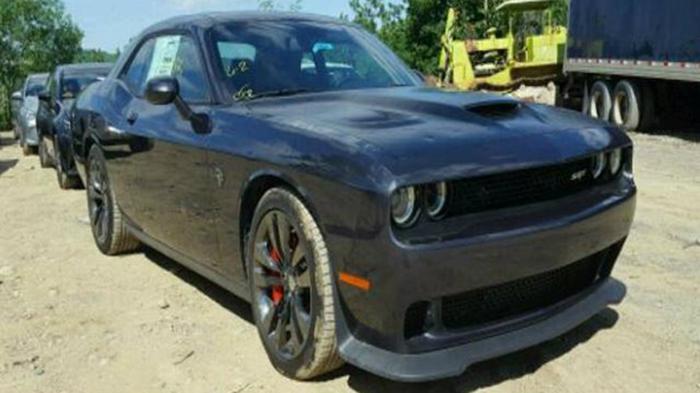 Dodge Hellcat με ένα προβληματάκι 