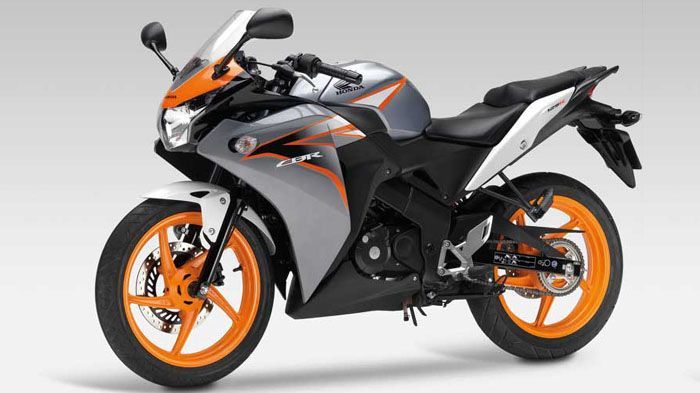 Ετοιμάζεται ανανεωμένο Honda CBR 125Ri;