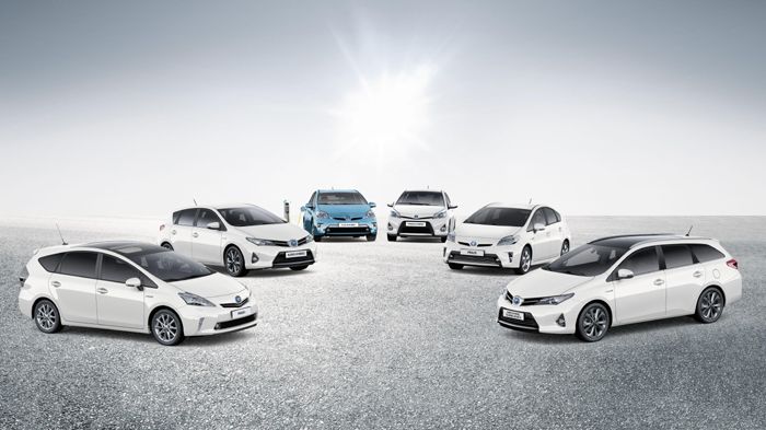 Toyota: Ξεπέρασαν τα 6 εκατ. οι πωλήσεις των υβριδικών της