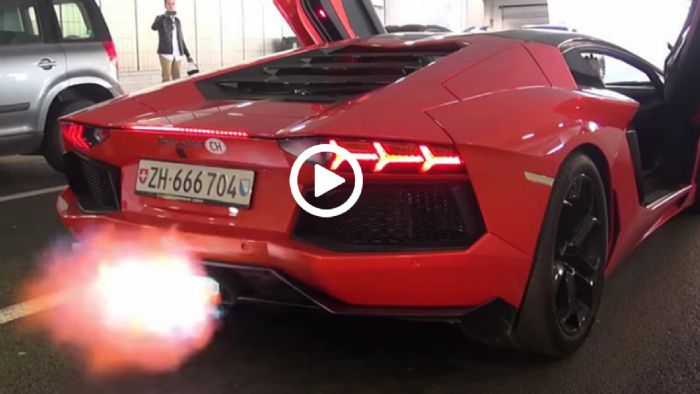 Lamborghini Aventador πετάει φλόγες στο Μονακό 