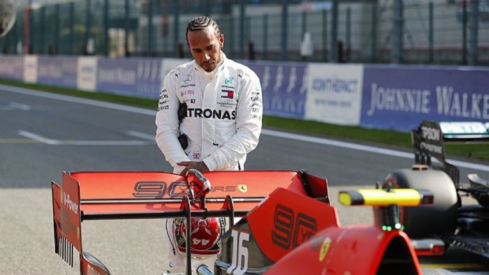 Hamilton: «Δεν σκέφτομαι να πάω στην Ferrari»