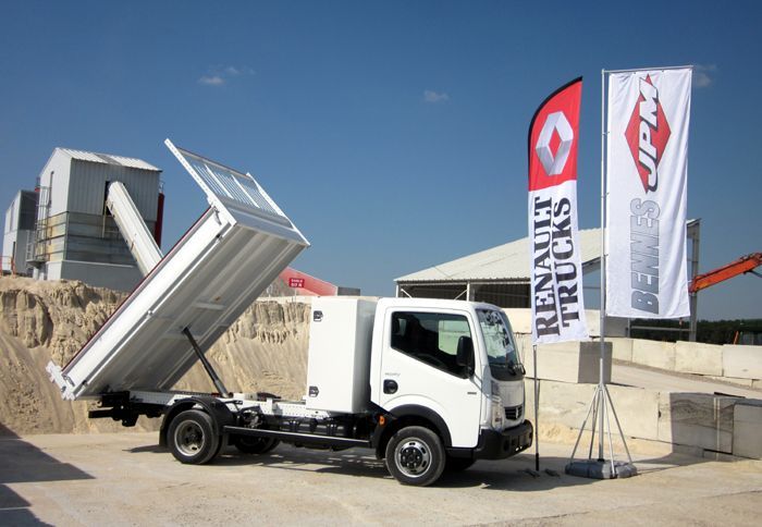 Renault Maxity Tipper