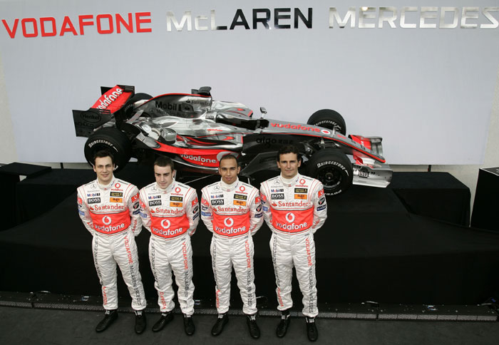 Παρουσίαση της McLaren MP4-22