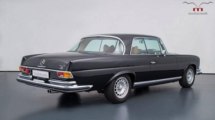 Αναπαλαιωμένη Mercedes W111