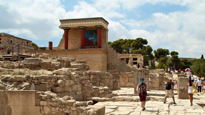 Όταν ο Μινώταυρος συνάντησε τους Χίπις