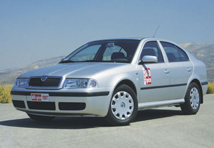 Μεταχειρισμένο Octavia 1,6 του 2003