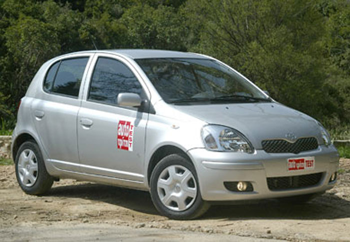 Μεταχειρισμένο Yaris 1,0 του 2003