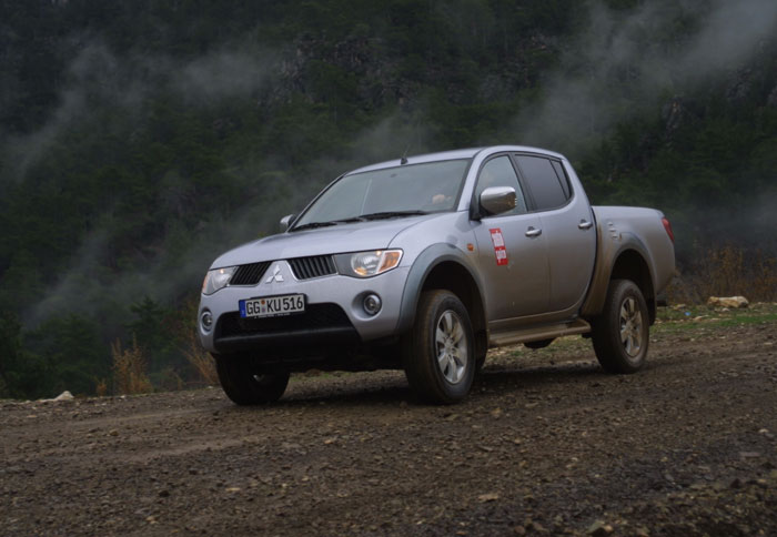 Οδηγούμε το νέο Mitsubishi L200