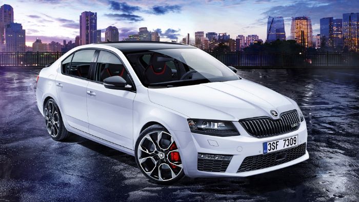 Στη νέα Skoda Octavia RS 230, η επιτάχυνση από στάση έως τα 100 χλμ./ώρα διαρκεί 6,7 δλ., ενώ η βελόνα του κοντέρ ανεβαίνει μέχρι τα 250 χλμ./ώρα.