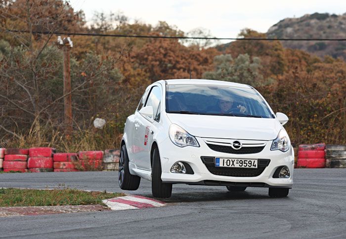 Δοκιμάζουμε το Corsa OPC Nurburgring Edition