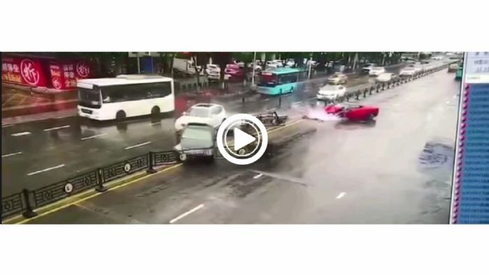 VIDEO: Τελικά είναι τόσο δύσκολο να οδηγήσεις μια Ferrari;