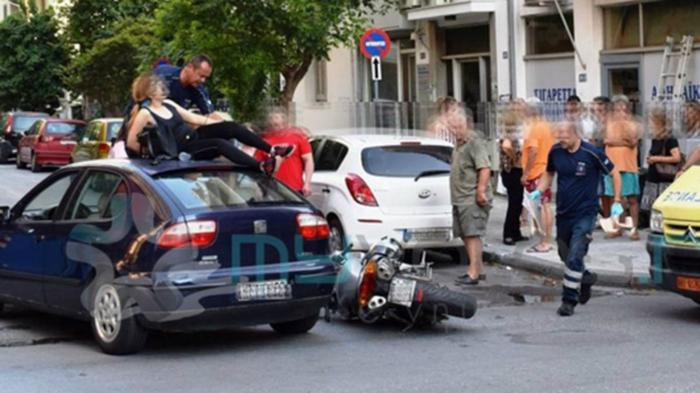 Γυναίκα κατέληξε στην οροφή μετά από τροχαίο