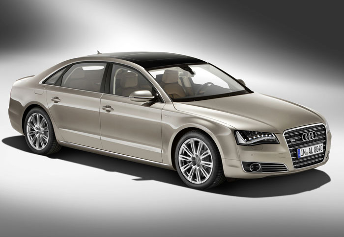 Το θηριώδες Audi A8 L W12 quattro 