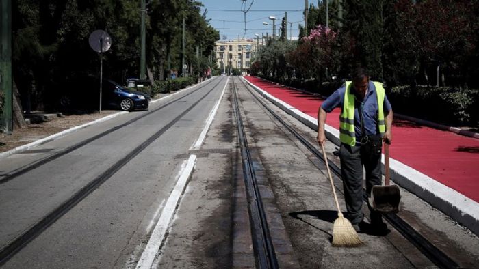 «Ξηλώνεται» ο ποδηλατόδρομος στη Βασιλίσσης Όλγας